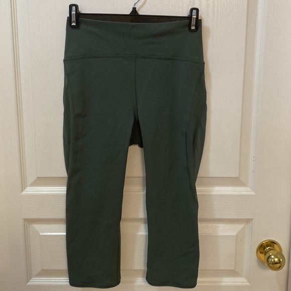 Lululemon cropped leggings - Picture 2 of 2
